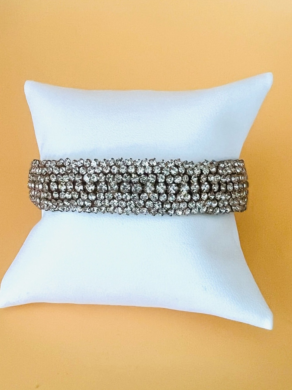 Vintage Crystal Pavé Stretch Bracelet - gold Tone